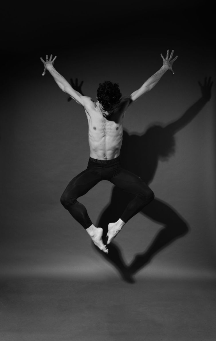 Dancer-Daniel_Sprung-frontal_DSC04616