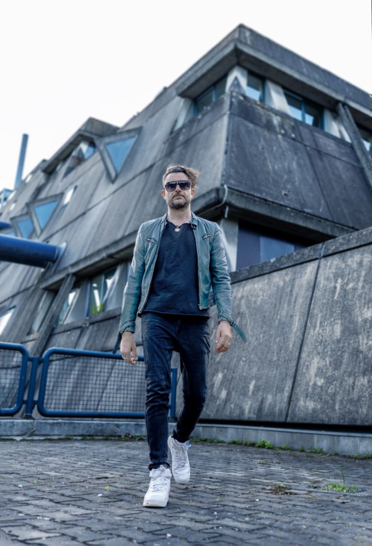 Stef Walking Bunker